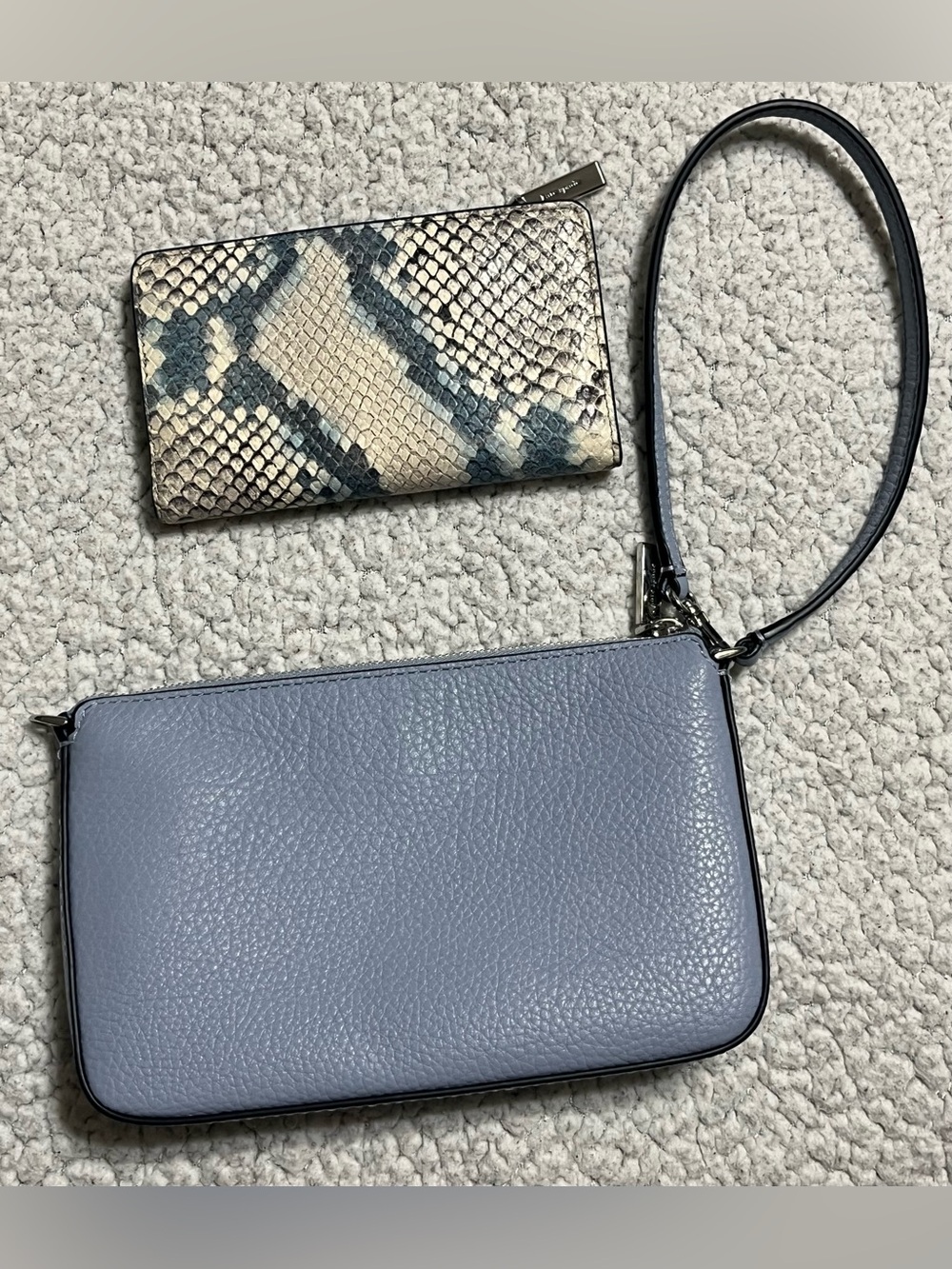 Kate Spade Leila Snake Embossed Convertible
Wristlet & Wallet
BUNDLE - Picture 11 of 11